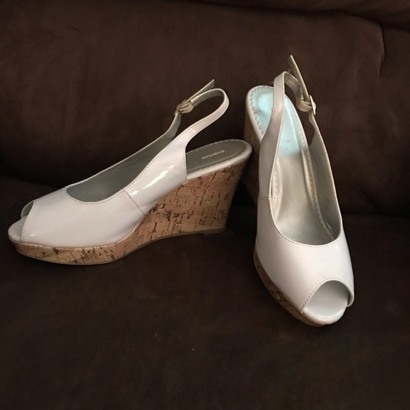 Avenue Shoes - 💥Sale💥White Peep Toe Wedge